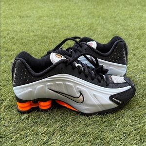 Nike Shox R4